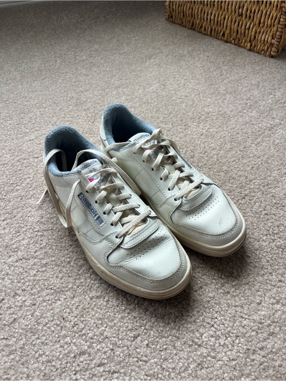 Reebok Low-Top Sneakers in Off-White
